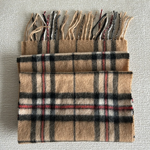 Edinburgh Cashmere Scarf - Picture 2 of 4